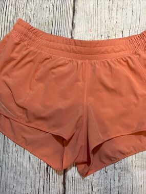 Lululemon Women’s Active Hotty Hots Shorts 2.5Inseam coral Sz 12